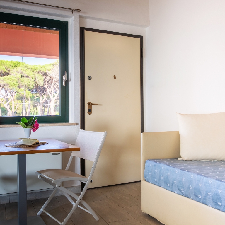 Soggiorno con angolo cottura