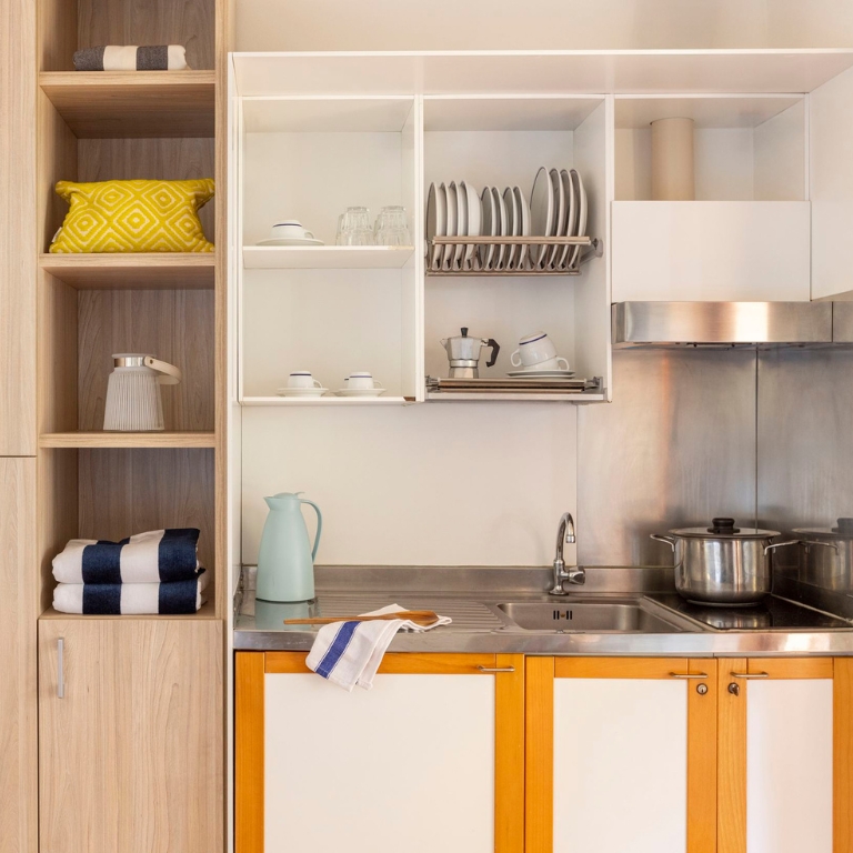 Equipped kitchenette